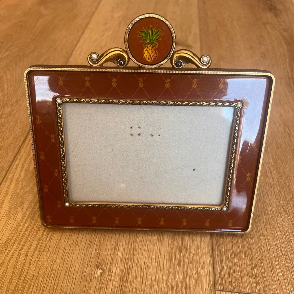Vintage‎ Pineapple Enamel Picture Frame Gold Tone Brown 4x6 Tabletop Decor